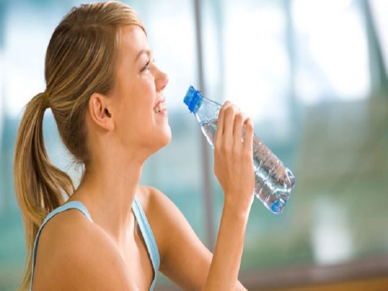 Cara Menurunkan Berat Badan Dengan Diet Air Putih