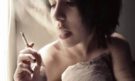 Mau Tau Alasan Mengapa Wanita Dilarang Merokok
