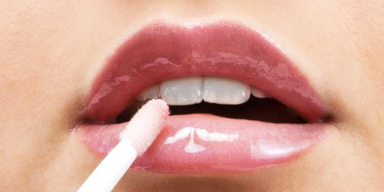 Cara Efektif Mengatasi Bibir Kering