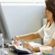 Kamu Wanita Karir? Nih 7 Tips Untuk Tetap Aktif Ketika Harus Duduk Di Meja Kerja Sepanjang Hari