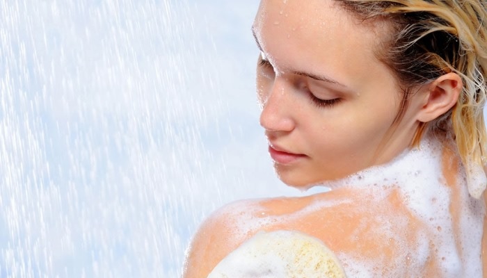 5-tips-mengatasi-kulit-bersisik-dan-kering-setelah-memakai-sabun-mandi