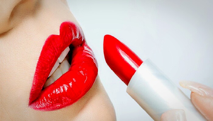 4-keuntungan-memakai-lipstik-tebal