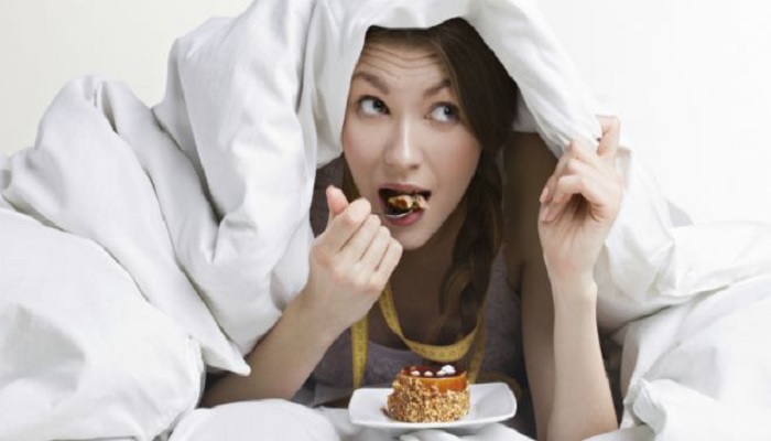 Tips Meninggalkan Kebiasaan Makan Larut Malam untuk Program Diet