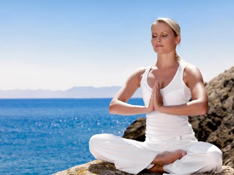 Gerakan Yoga Ini Bisa Mencegah Penuaan Dini