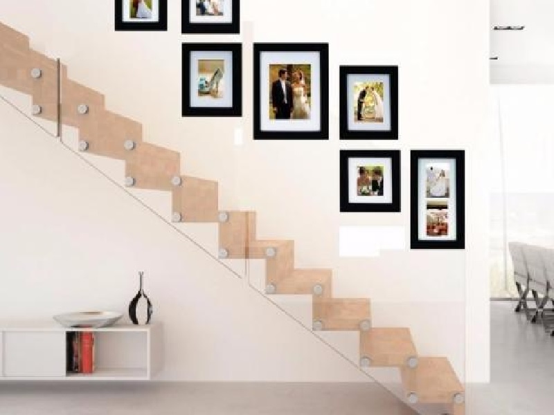 Inspirasi Tata Letak Bingkai Foto Dinding Rumah Anda