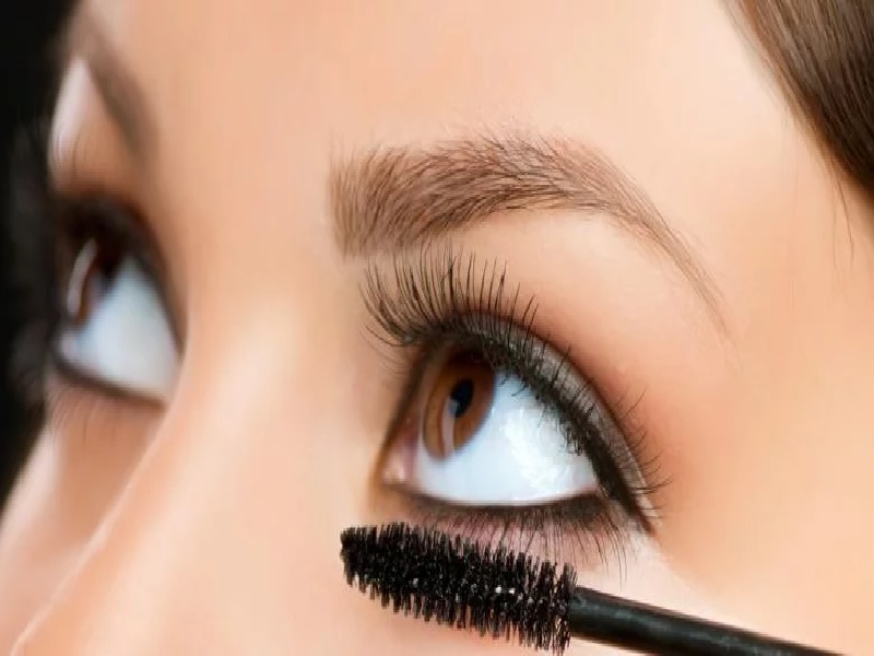 Trik Makeup Buat Mata Jadi Tampak Lebih Besar Dan Segar