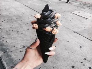 apakah es krim hitam sehat atau tidak