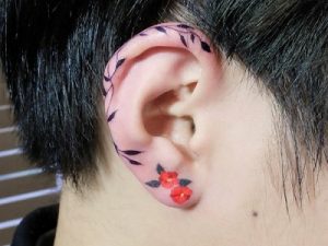 saran untuk membuat tato telinga yang cantik