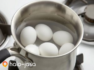 kesalahan paling sering saat memasak telur