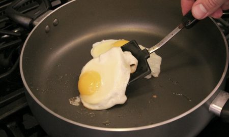 kesalahan paling sering saat memasak telur