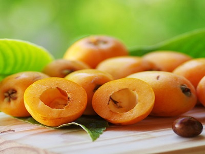 manfaat buah loquat untuk tubuh.1
