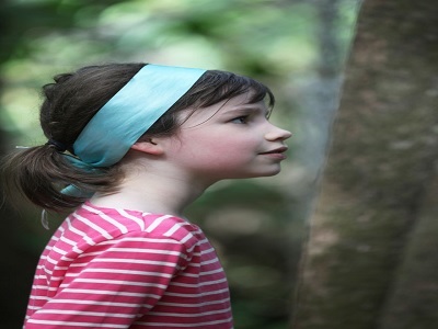 manfaat mengajak anak autis ke hutan